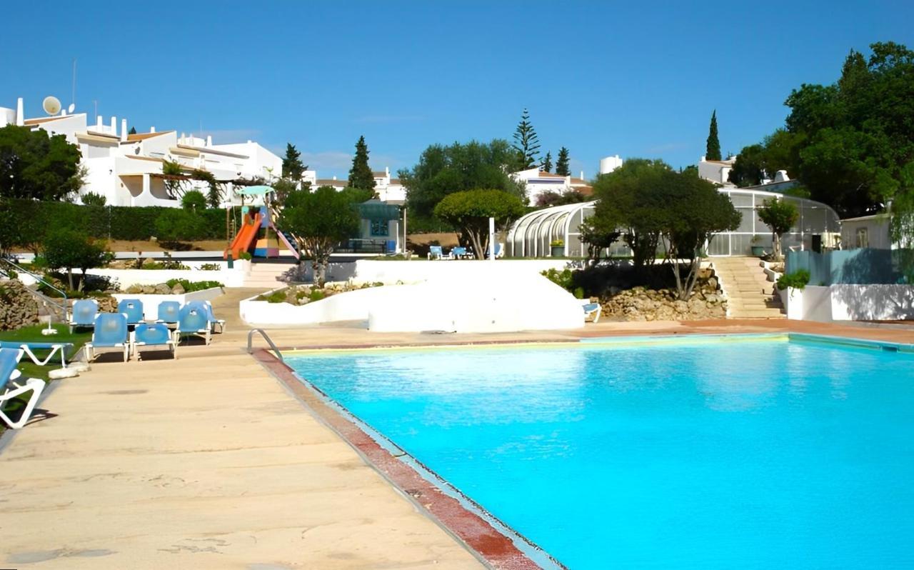 Armacao De Pera Twins 2 With Pool By Homing Leilighet Eksteriør bilde